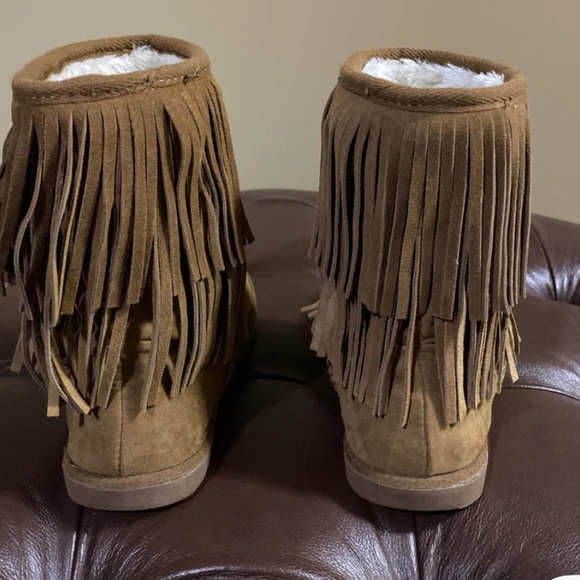 Justice for Girls Suede Boots with Fringe, Tan /Beige, Size 6 - Picture 3 of 4